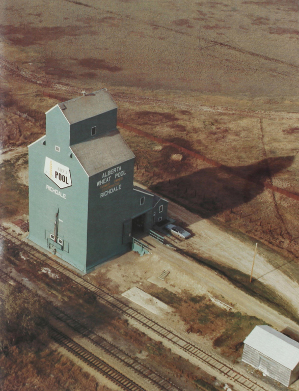 An Alberta Wheat Pool grain elevator.