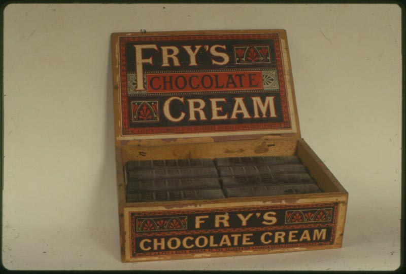 Fry's wooden display case for cream-filled chocolate bars in 1910.