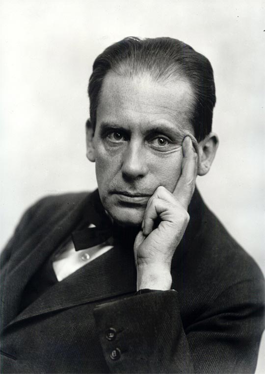 A portrait of the German architect Walter Gropius by Louis Held.