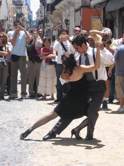 Argentinian tango in the streets of San Telmo, Buenos Aires.