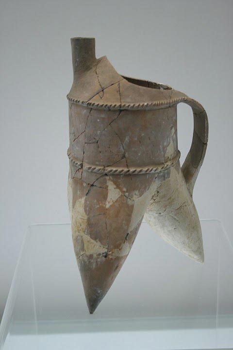 Xia Dynasty pottery tripod.